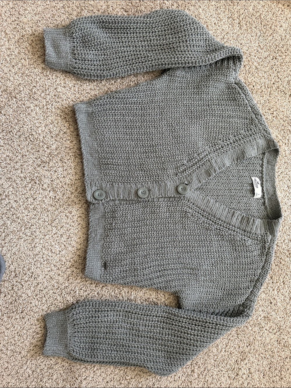 Hollister Gray Cropped Chunky Knit Cardigan